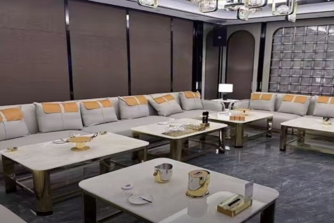 都市夜场绽放职业新舞台 携手团队共创精彩未来